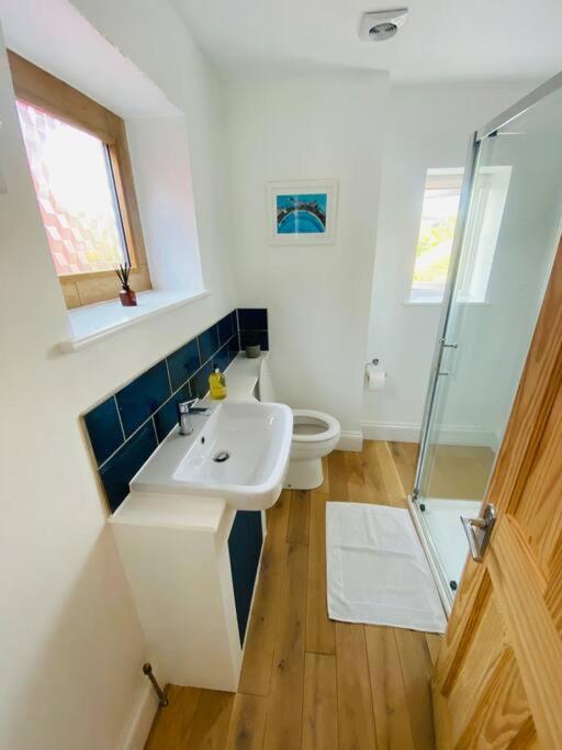 Beautiful 2 Bed End Terrace Victorian Town House Apartment Redruth Exterior photo