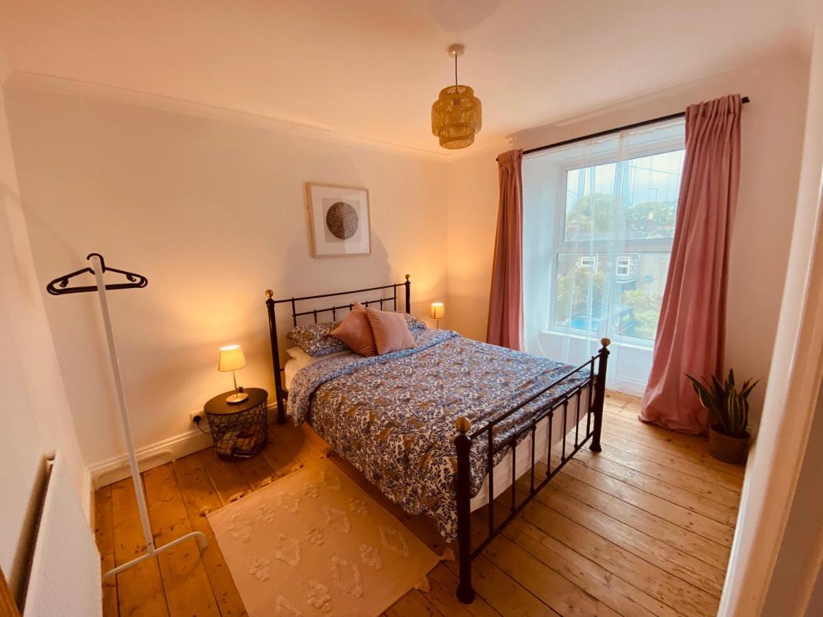Beautiful 2 Bed End Terrace Victorian Town House Apartment Redruth Exterior photo